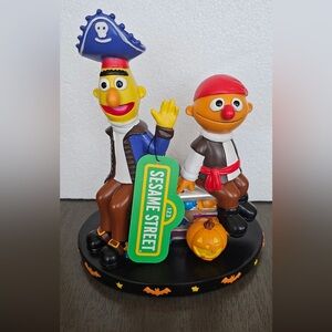 2 Sesame Workshop Halloween Inspired Figures: Burt & Ernie Pirates and Robots